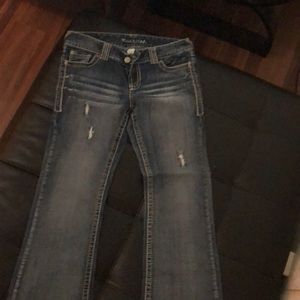 Maurices jeans